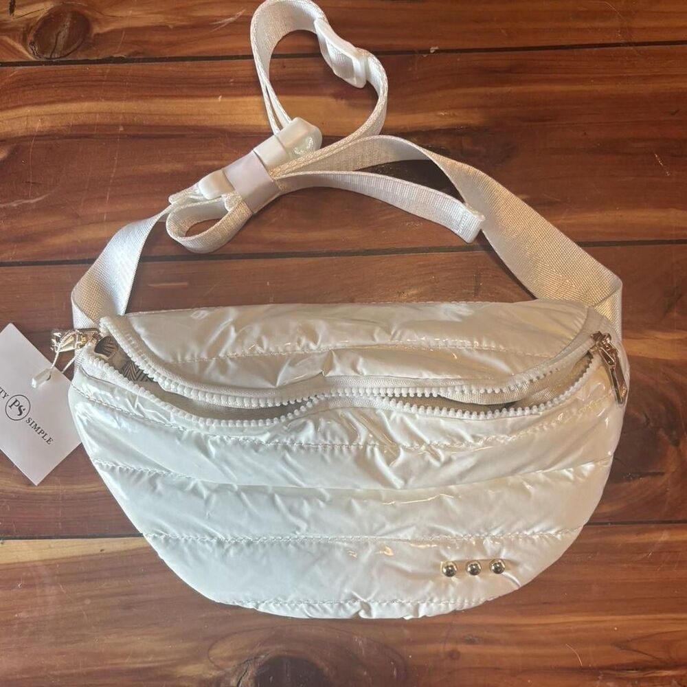 Pretty Simple White Puffer Belt Bag NWT